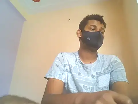 Snapshot of Dusky_Aarav chatting on June 1, 2026, 8:25 am Dusky Aarav online show from June 1, 2026, 8:25 am