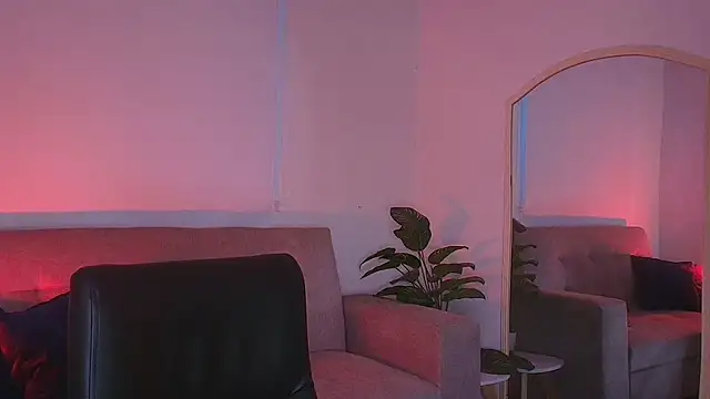 Snapshot of Valengarcia_ chatting on November 28, 2025, 10:21 pm Valengarcia online show from November 28, 2025, 10:21 pm