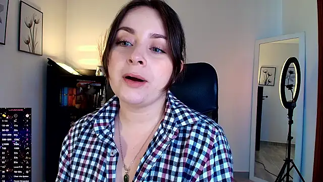 Snapshot of miss_seline chatting on February 18, 2026, 8:27 pm miss seline online show from February 18, 2026, 8:27 pm