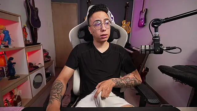 granxarma960 online show from December 23, 2025, 4:12 am