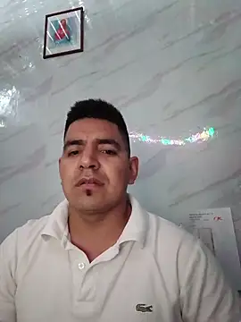 Snapshot of latino17 chatting on March 28, 2026, 7:31 am latino17 online show from March 28, 2026, 7:31 am