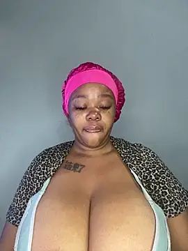 Snapshot of Mandy-101 chatting on October 28, 2025, 5:08 am Mandy-101 online show from October 28, 2025, 5:08 am