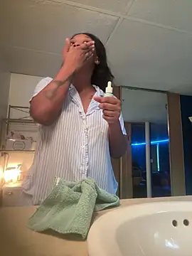 KLoveeee online show from August 1, 2026, 12:58 pm