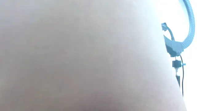 Snapshot of valeryoliverox chatting on January 12, 2026, 3:19 pm valeryoliverox online show from January 12, 2026, 3:19 pm