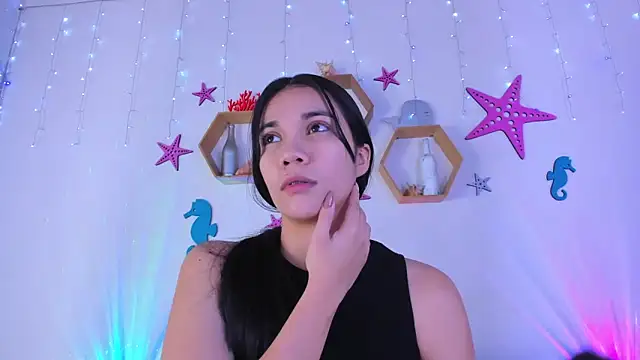 Snapshot of Emiily_Parkerr chatting on November 22, 2025, 3:05 am Emiily Parkerr online show from November 22, 2025, 3:05 am