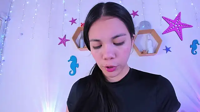 Snapshot of Emiily_Parkerr chatting on November 11, 2025, 3:01 am Emiily Parkerr online show from November 11, 2025, 3:01 am