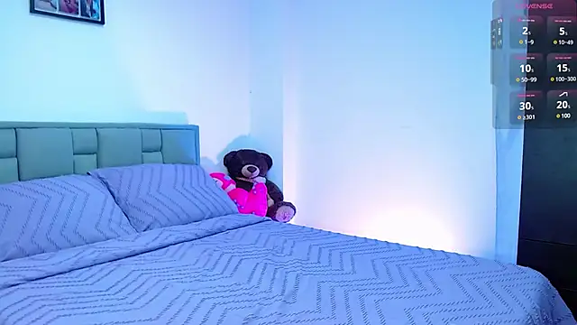 astrid-omega online show from February 26, 2025, 8:15 pm