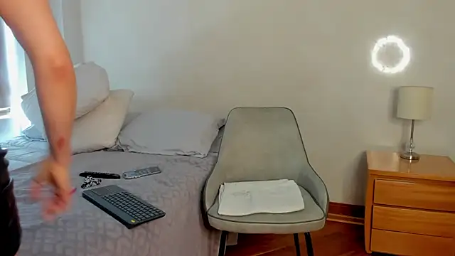 melisa ferretti online show from December 4, 2025, 6:07 pm