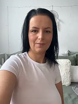 Snapshot of Off__Melonenmandy chatting on April 3, 2026, 10:54 am Off Melonenmandy online show from April 3, 2026, 10:54 am