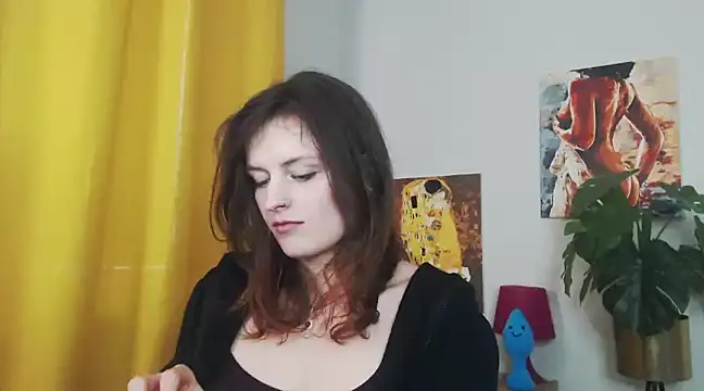 juicyNadine online show from February 26, 2025, 9:22 am