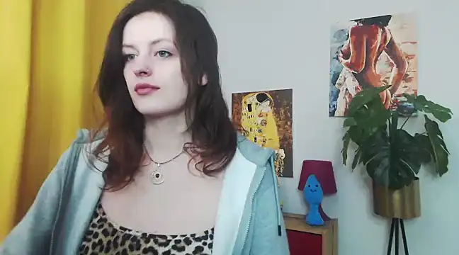 juicyNadine online show from February 19, 2025, 6:22 am