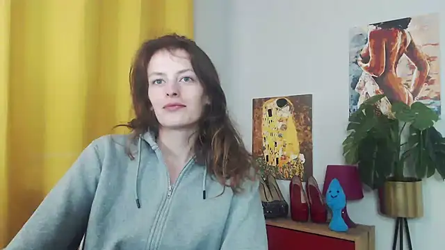 juicyNadine online show from September 24, 2025, 4:41 am