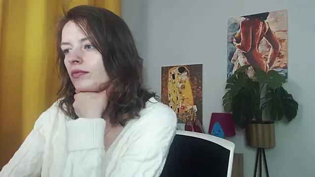 juicyNadine online show from October 7, 2025, 4:46 am