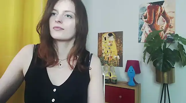 juicyNadine online show from February 25, 2025, 12:38 pm