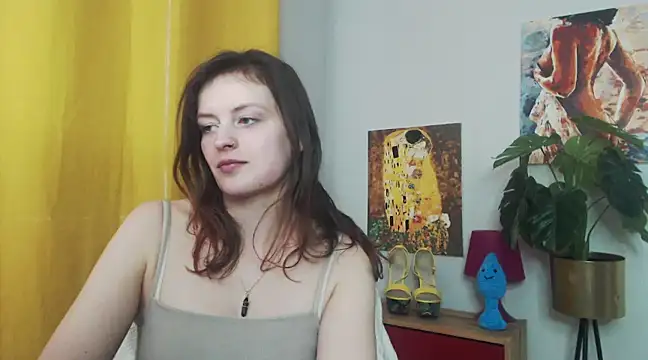 juicyNadine online show from February 12, 2025, 9:20 am