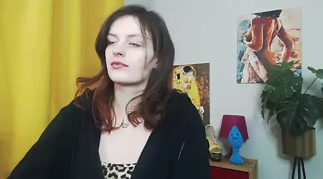 juicyNadine online show from March 5, 2025, 6:12 am