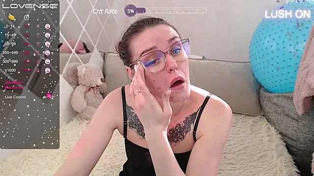 Snapshot of Bella__Swoon chatting on March 11, 2025, 9:24 am Bella Swoon online show from March 11, 2025, 9:24 am