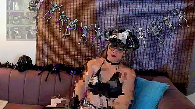 Snapshot of ariana_cross chatting on October 23, 2025, 1:32 pm ariana cross online show from October 23, 2025, 1:32 pm