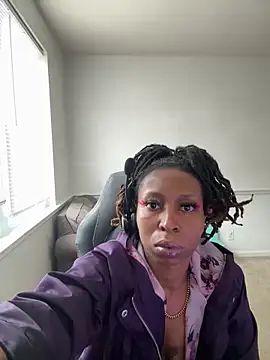 LeyaHoneybuns online show from April 28, 2026, 2:54 pm