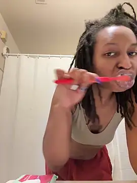 LeyaHoneybuns online show from January 23, 2025, 2:23 am