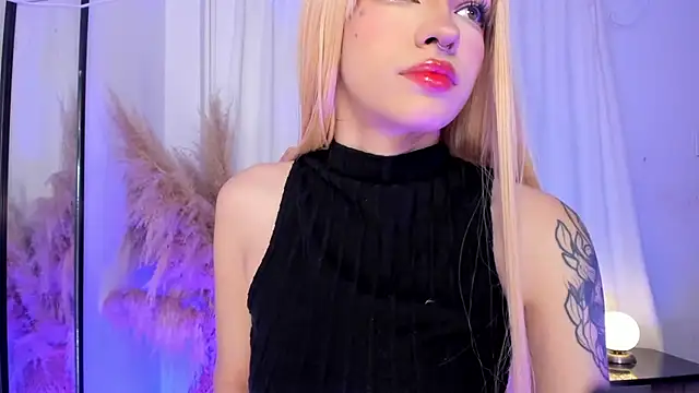 Snapshot of mmoonlightt_ chatting on February 25, 2025, 3:09 pm mmoonlightt online show from February 25, 2025, 3:09 pm