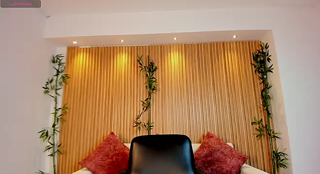 Snapshot of paulina_sweett_ chatting on April 18, 2026, 12:29 pm paulina sweett online show from April 18, 2026, 12:29 pm