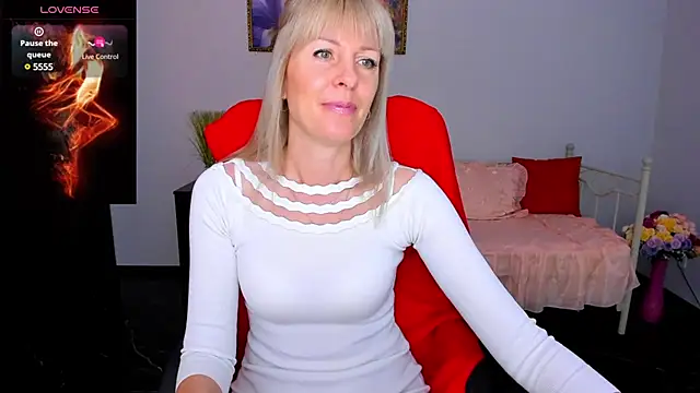 Snapshot of Anita_Tayson chatting on March 11, 2025, 7:03 am Anita Tayson online show from March 11, 2025, 7:03 am