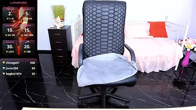 Snapshot of Anita_Tayson chatting on February 11, 2025, 10:25 am Anita Tayson online show from February 11, 2025, 10:25 am