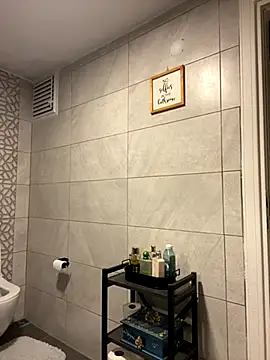 h0rniecollege online show from December 2, 2025, 4:19 pm