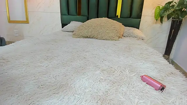 Snapshot of Levy_Steve chatting on October 18, 2025, 3:52 am Levy Steve online show from October 18, 2025, 3:52 am