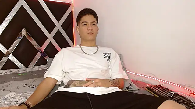 Snapshot of Levy_Steve chatting on March 22, 2026, 10:11 pm Levy Steve online show from March 22, 2026, 10:11 pm