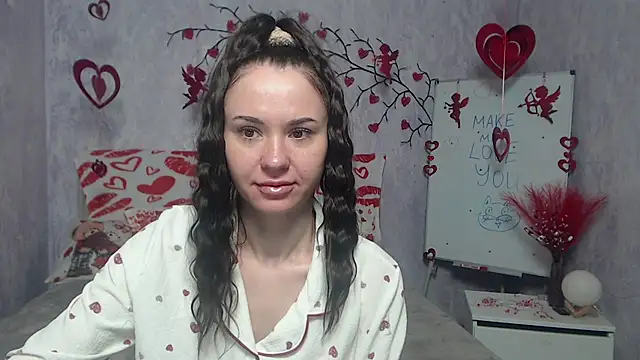 KaraCriegs online show from February 14, 2026, 6:19 pm