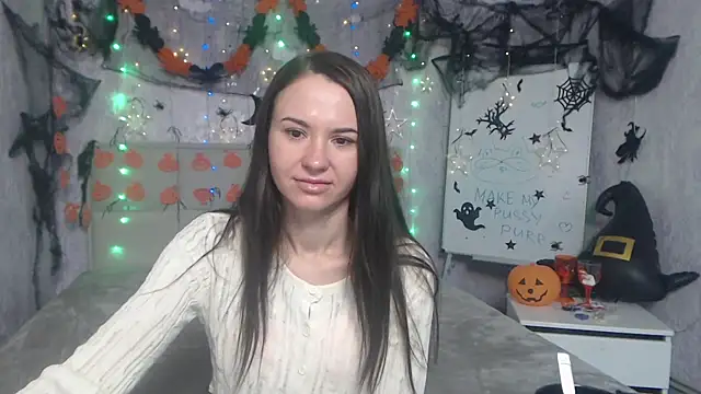 KaraCriegs online show from November 1, 2025, 6:35 pm