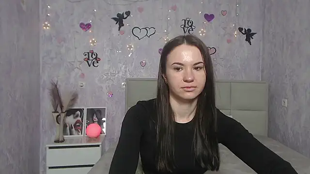 Snapshot of KaraCriegs chatting on March 9, 2025, 12:10 am KaraCriegs online show from March 9, 2025, 12:10 am