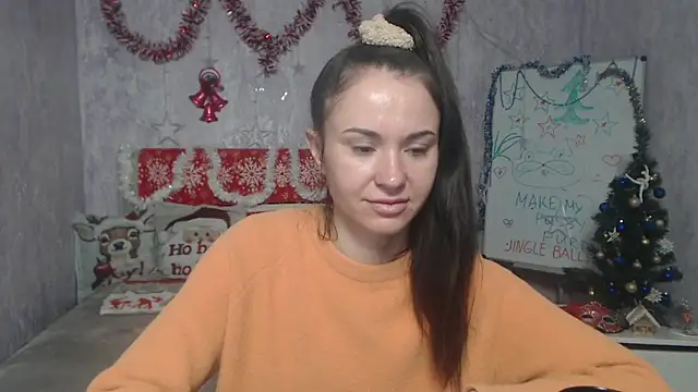 KaraCriegs online show from December 21, 2025, 6:53 pm