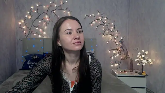 Snapshot of KaraCriegs chatting on April 18, 2026, 7:18 pm KaraCriegs online show from April 18, 2026, 7:18 pm