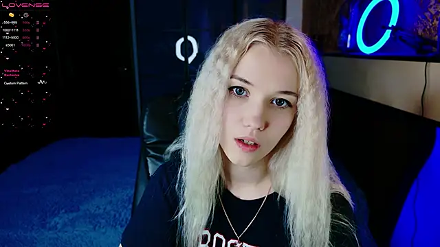 Snapshot of ShhhO_O chatting on February 27, 2025, 9:40 am ShhhO O online show from February 27, 2025, 9:40 am