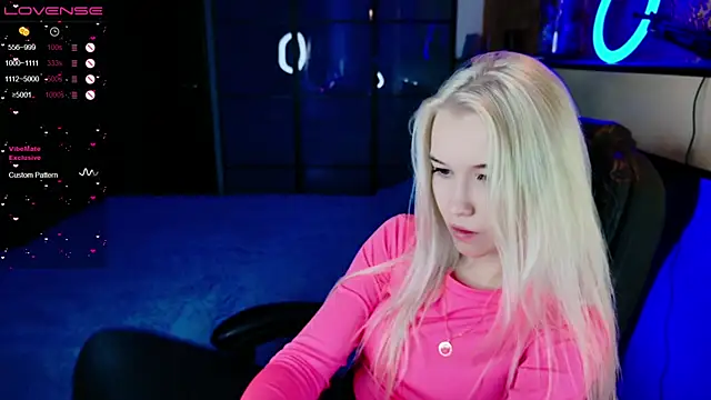 Snapshot of ShhhO_O chatting on January 21, 2025, 9:03 am ShhhO O online show from January 21, 2025, 9:03 am