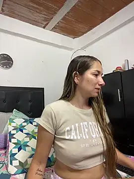 Snapshot of Iris_love18 chatting on February 28, 2025, 1:15 am Iris love18 online show from February 28, 2025, 1:15 am