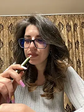 NadiraNoor online show from May 15, 2026, 1:58 am