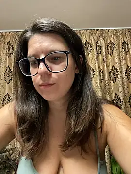 Snapshot of NadiraNoor chatting on July 14, 2026, 10:49 pm NadiraNoor online show from July 14, 2026, 10:49 pm
