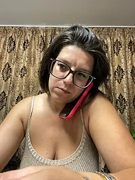 Snapshot of NadiraNoor chatting on July 10, 2026, 1:44 pm NadiraNoor online show from July 10, 2026, 1:44 pm