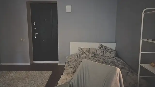 mollymila online show from April 13, 2026, 4:38 am