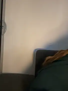 Snapshot of EmiliaCatalina chatting on March 10, 2026, 11:20 pm EmiliaCatalina online show from March 10, 2026, 11:20 pm