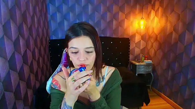 Snapshot of LiaHarryis chatting on April 13, 2026, 7:07 pm LiaHarryis online show from April 13, 2026, 7:07 pm