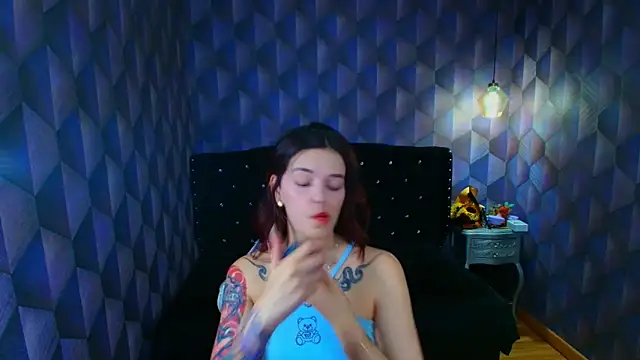 LiaHarryis online show from May 24, 2026, 5:13 pm