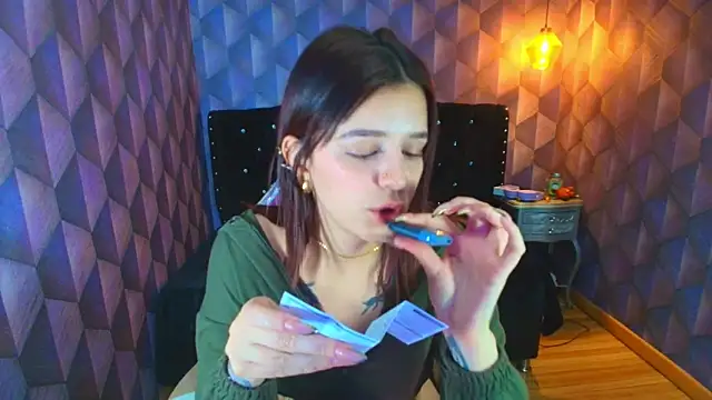 Snapshot of LiaHarryis chatting on March 18, 2026, 3:57 pm LiaHarryis online show from March 18, 2026, 3:57 pm