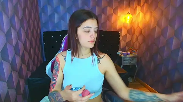 Snapshot of LiaHarryis chatting on March 14, 2026, 4:35 pm LiaHarryis online show from March 14, 2026, 4:35 pm