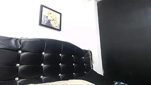 candyladyboy online show from March 31, 2026, 8:44 pm