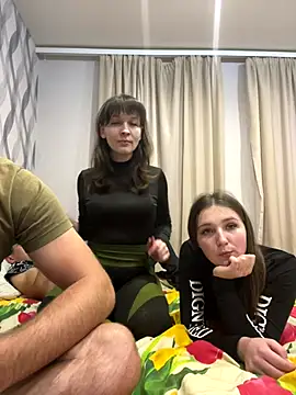 Niht Angels online show from September 30, 2025, 6:58 pm